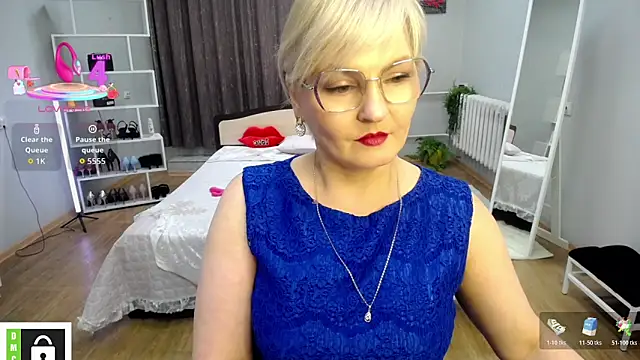 BlondeBrilliant7 – Naživo XXX chat