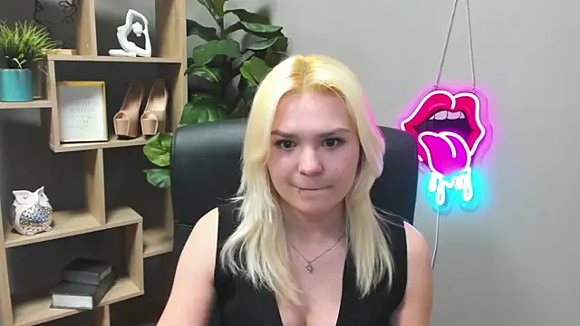 SweetLilyxo – Naživo XXX chat