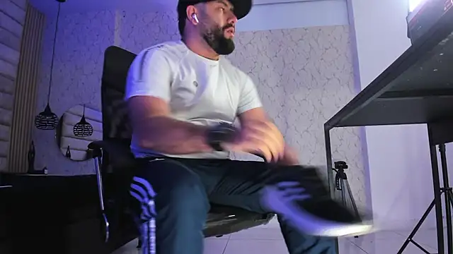 jhon_bear03 Chat XXX in diretta