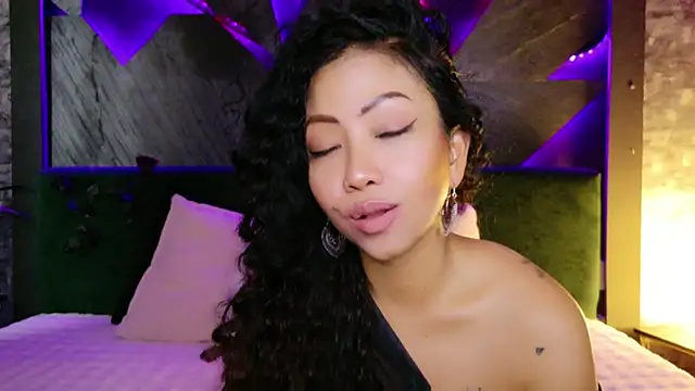 Chatroom XXX en direct de ElyaQuinn