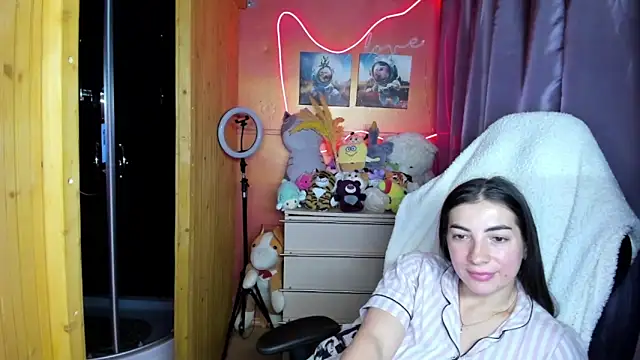 Chatroom XXX en direct de Fiery_Brunette_