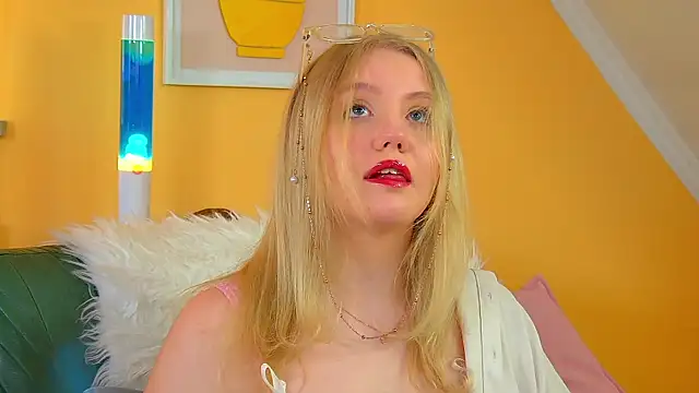 Chatroom XXX en direct de EmilyEvanse