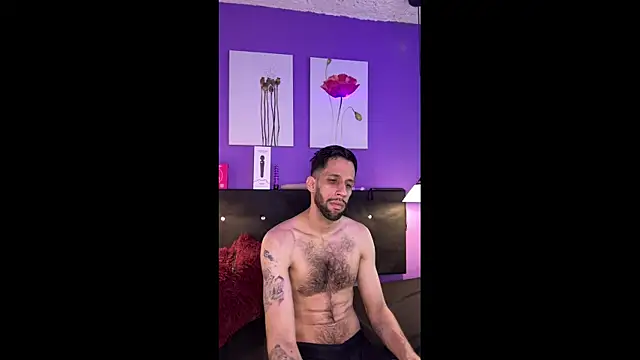 Karim_mansur Adlı Modelin Canlı XXX Sohbeti