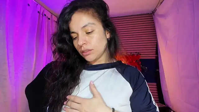 rosse_2504's Live XXX Chat