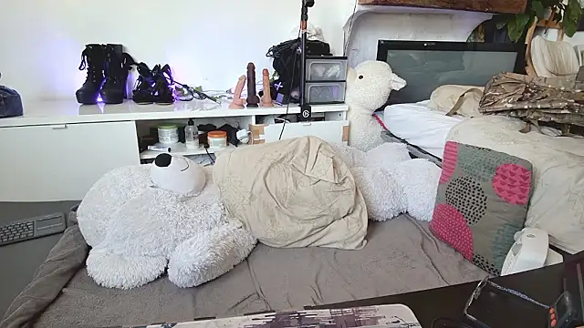 CeriseLapine Adlı Modelin Web Kamerası Şovu