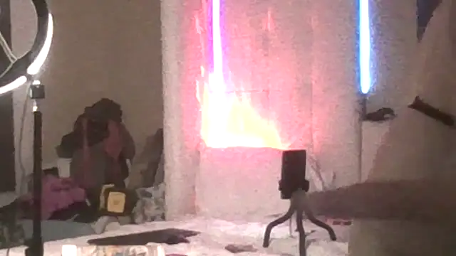 SparklesB1tch 在線直播表演