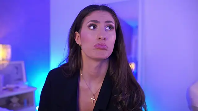 XXX chat uživo modela OhhAisha