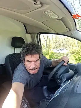 twitshe: διαδικτυακό σόου στην κάμερα