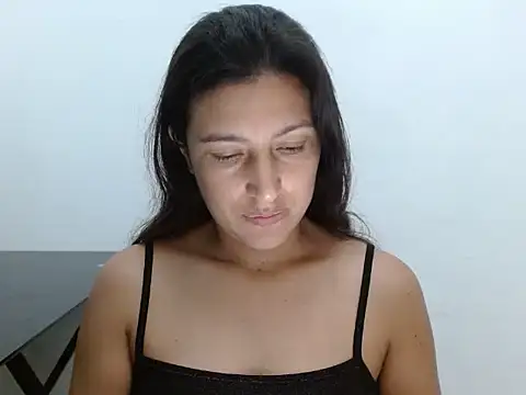 SarahFriendly: απευθείας συνομιλία ΧΧΧ