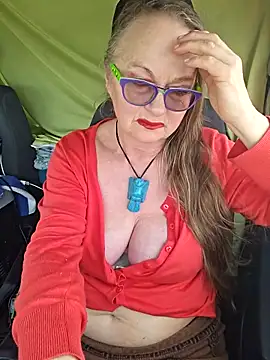 Hot-Muci: διαδικτυακό σόου στην κάμερα