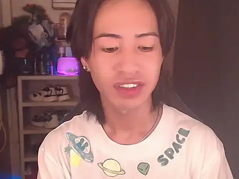 Erin_23 Pertunjukan Webcam