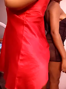 Show modela WildnWetMilfX36 na web-kameri