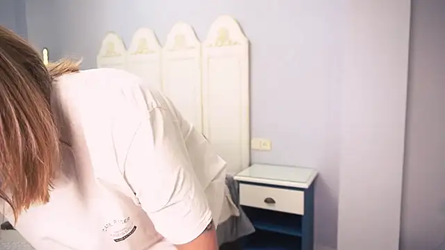 XXX chat uživo modela new_dee