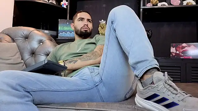 Chatroom XXX en direct de matteosantos