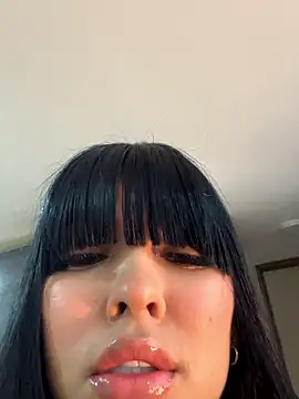 XXX chat uživo modela BrendaCrean