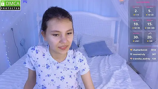 Little__Lunaa 现场XXX聊天