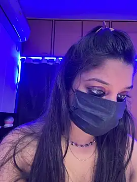 Pertunjukan Kamera Web Sirishateluguammai