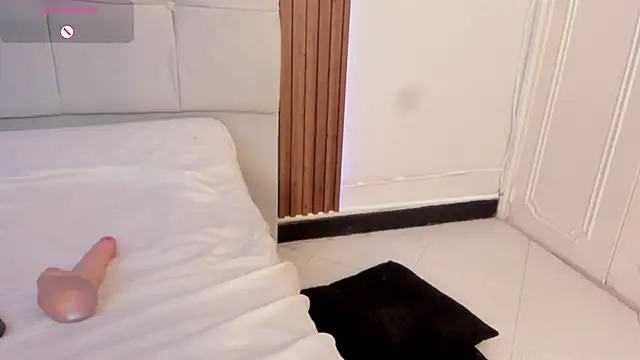 Saravy_Blandon Show in webcam