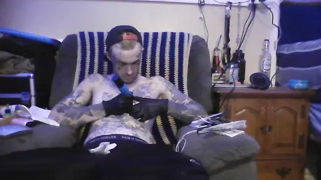 Show modela SWAGGDaddy93 na web-kameri