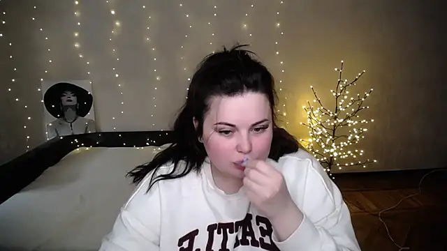 Emily_Mo Chat XXX live