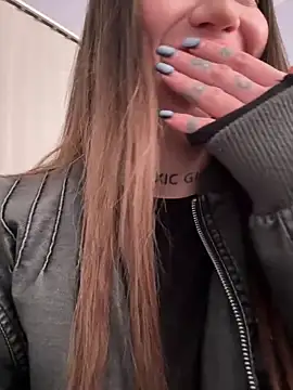 SaintSquirt Live XXX-Chat