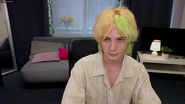 Онлайн чат XXX JameMiller