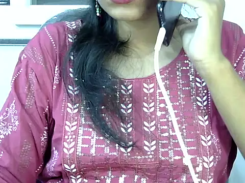 Chat +18 de Neha_Sharma2 ao vivo