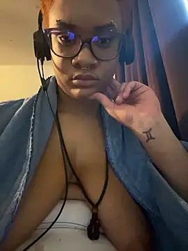 nickytheehawtie 即時 XXX 聊天