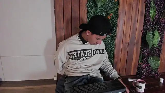 Andy_Joy_ élő XXX-chatje