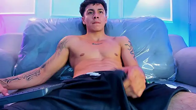 Leo_santoro élő XXX-chatje