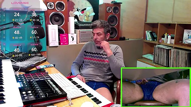 Omar_Grey 现场XXX聊天