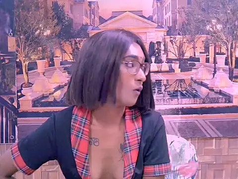 IndianRebel4u2LuvのライブXXXチャット