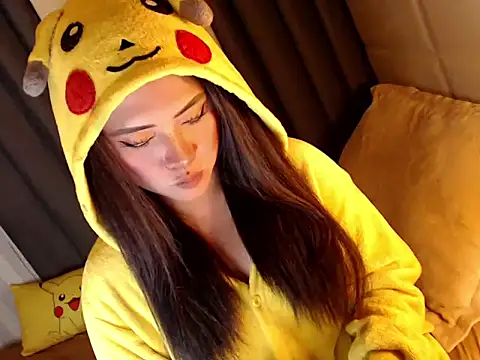 yourdevilsweettsx 在線直播表演