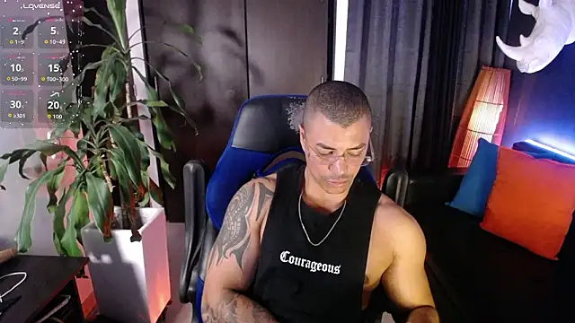 Show modela Zed_ferrer na web-kameri