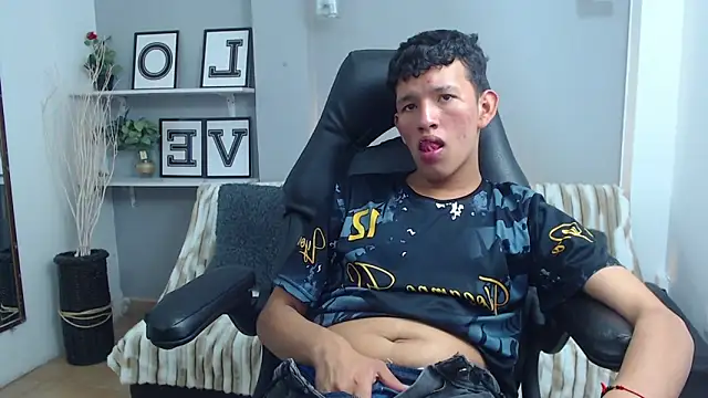 Emmanuel_Salvatore webkamerás műsora