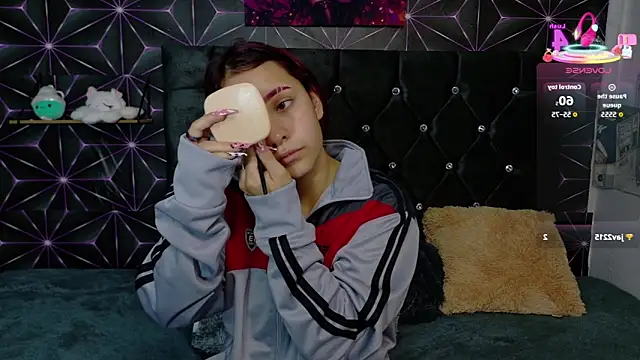 Megam_white Webcamshow