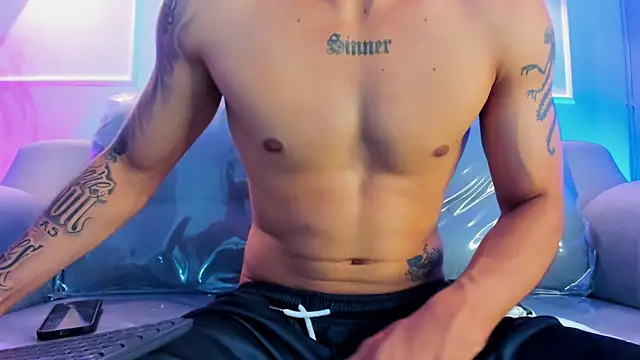 Leo_santoro élő XXX-chatje