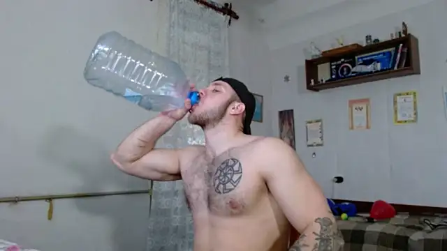 Jordan1Dior élő XXX-chatje