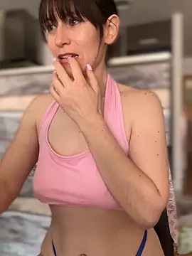 AlanaRius18: онлайн-секс-чат