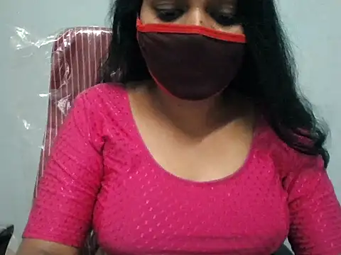 XXX chat uživo modela Rathi-priyaa