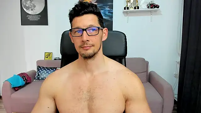 BrutusK08 élő XXX-chatje