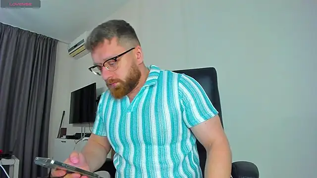 Findom_guy Adlı Modelin Web Kamerası Şovu