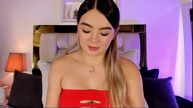 emmy_r Chat XXX in diretta