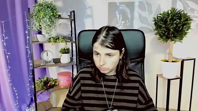 MartaEdams' Live XXX Chat