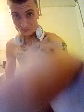 jizzyglizzy92's Webcam Show