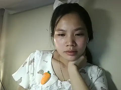 Be-MyMyのライブXXXチャット