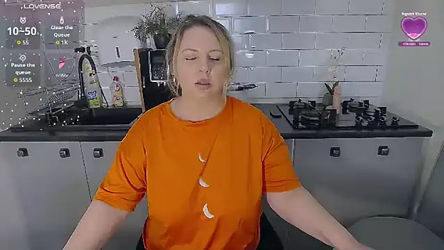 erikaerika's Live XXX Chat