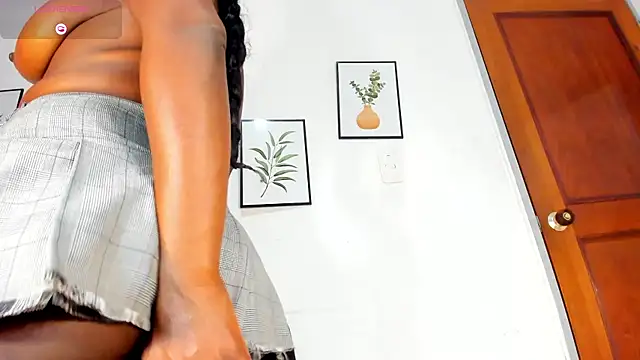 DomenicaW's Live XXX Chat