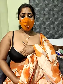 دردشة Poly_bhabi الجنسية المباشرة