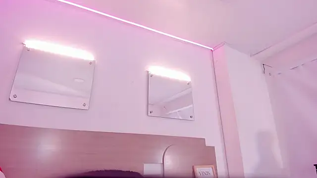 Naomi_Boom Show Webcam